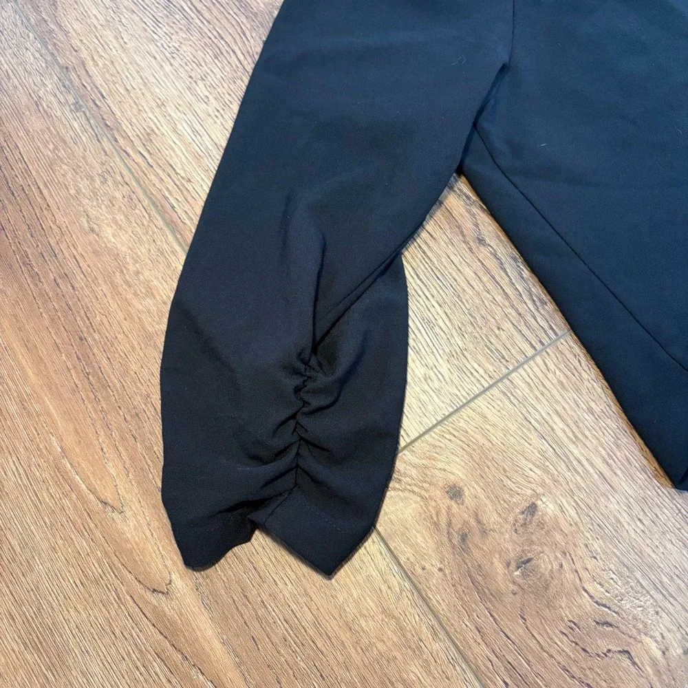 Torrid Deluxe Stretch Ruched Sleeved Black Blazer Drape Front Womens Size 2 Plus